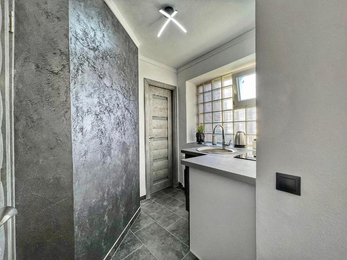 Luxor - Jacuzzi&Cozy Apartments Σίμπιου Εξωτερικό φωτογραφία