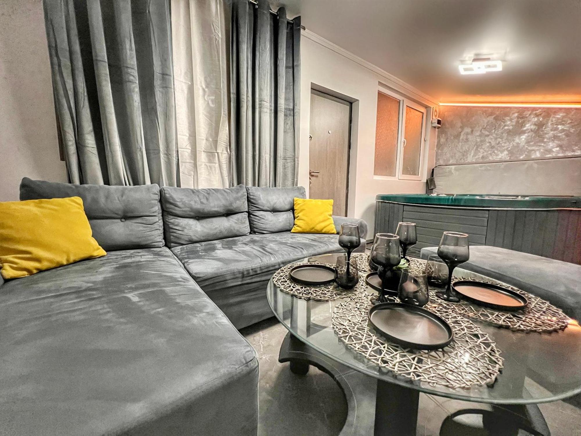 Luxor - Jacuzzi&Cozy Apartments Σίμπιου Εξωτερικό φωτογραφία